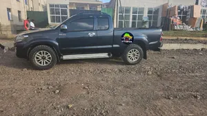 Toyota Hilux 2014 Black