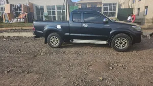 Toyota Hilux 2014 Black