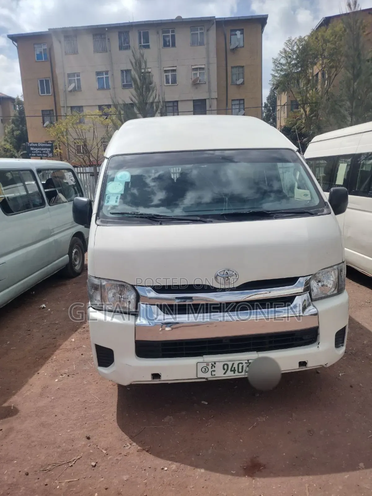 Toyota HiAce 2017 White