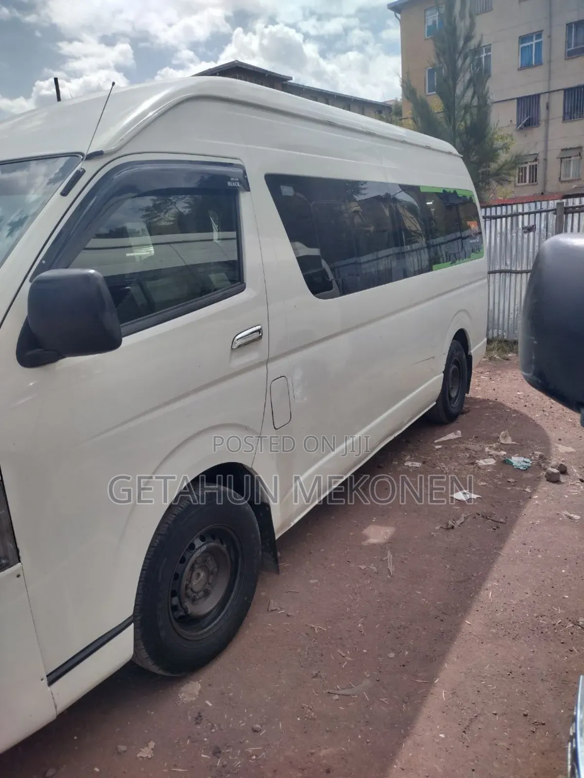 Toyota HiAce 2017 White