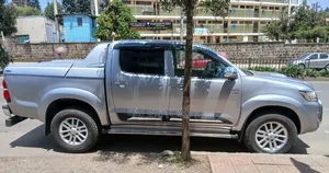 Toyota Hilux 2015 Silver