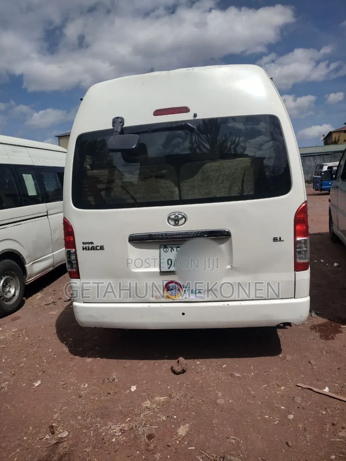 Toyota HiAce 2017 White