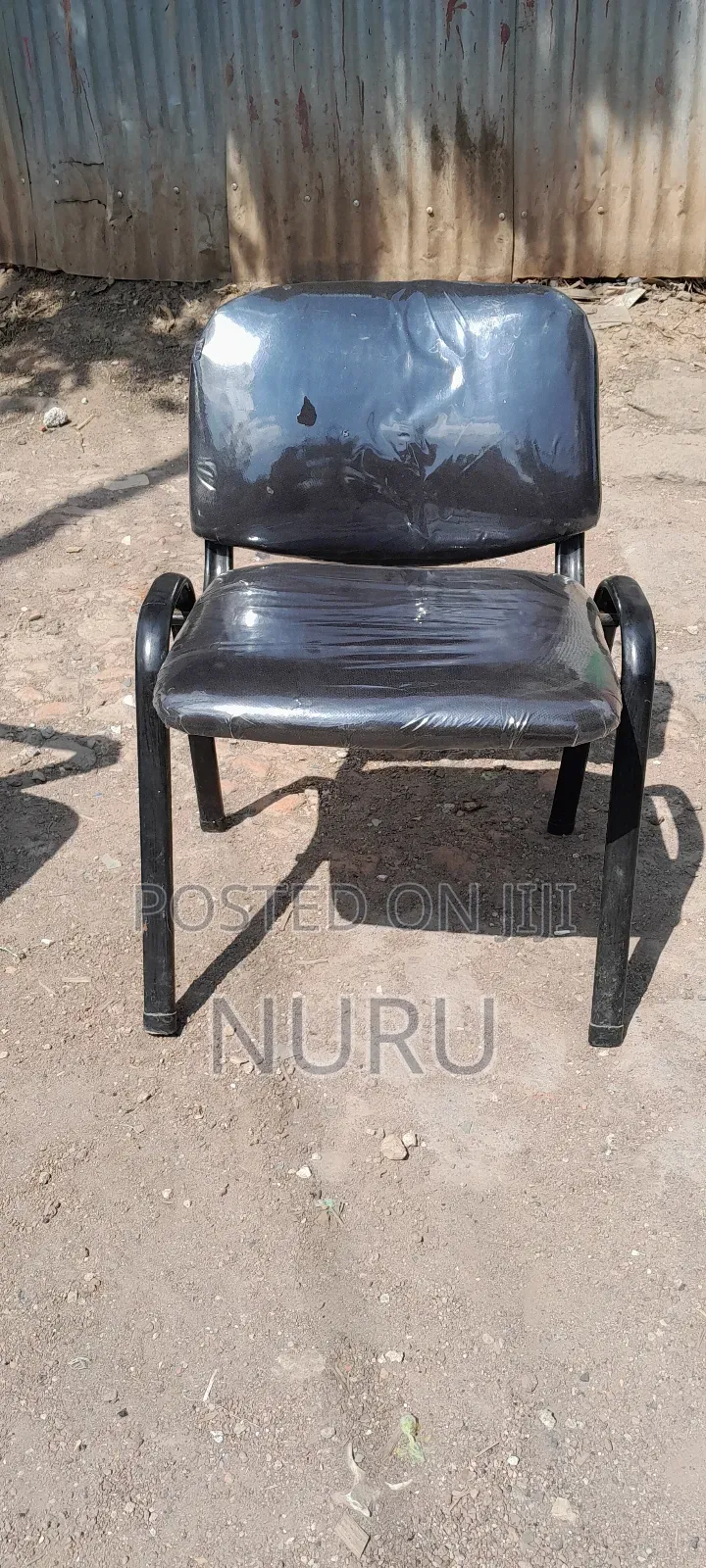 Second ወንበር የ Guest በብዛትና በጥራት