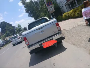 Toyota Hilux 3.0 D-4D 4x4 2015 White