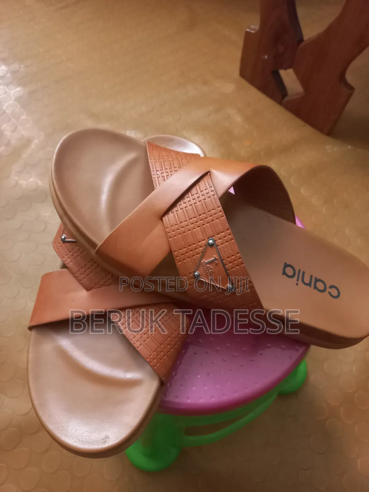 Leather Slippers Cania