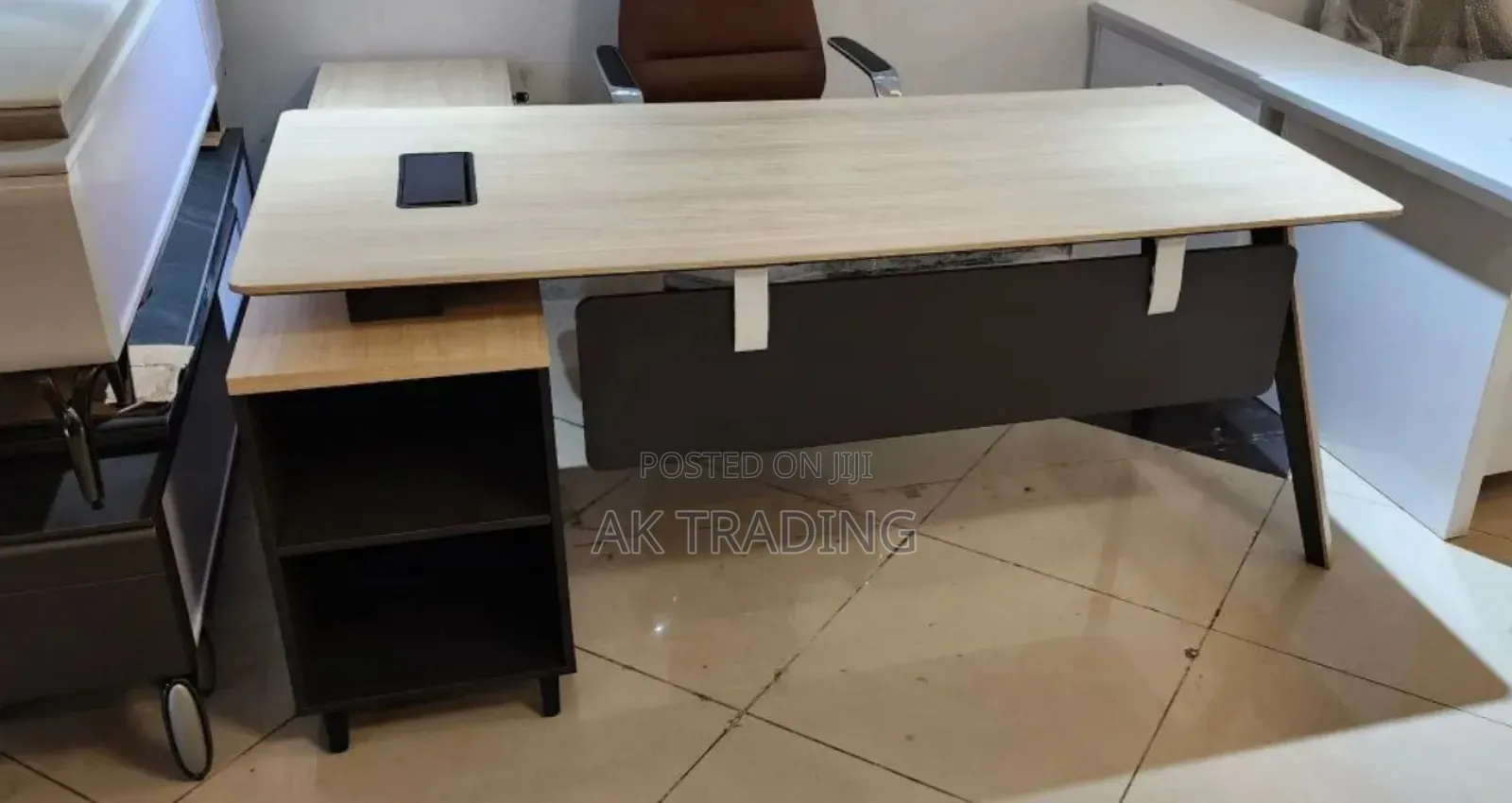 Modern Metal Office Manager Table Size 160cm
