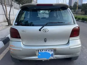 Toyota Vitz 2003 Gray