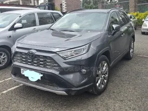 Photo - Toyota RAV4 2020 Black