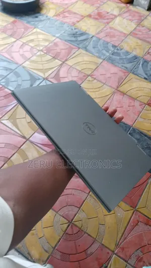 Laptop Dell Inspiron 13 5379 8GB Intel Core I7 SSD 256GB