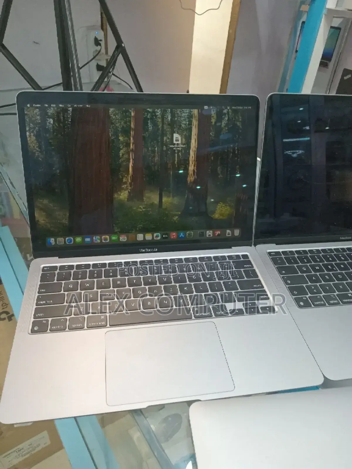 New Laptop Apple MacBook Air 2020 M1 8GB Apple M1 SSD 256GB