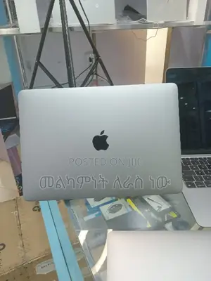 New Laptop Apple MacBook Air 2020 M1 8GB Apple M1 SSD 256GB