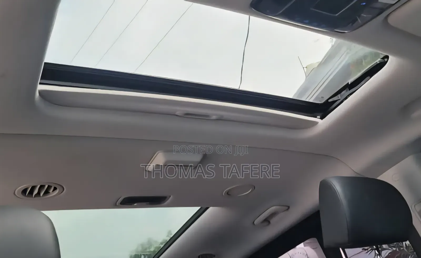 Hyundai Staria 2025 White