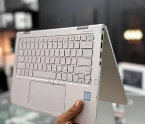 New Laptop HP Spectre X360 8GB Intel Core I7 SSD 512GB