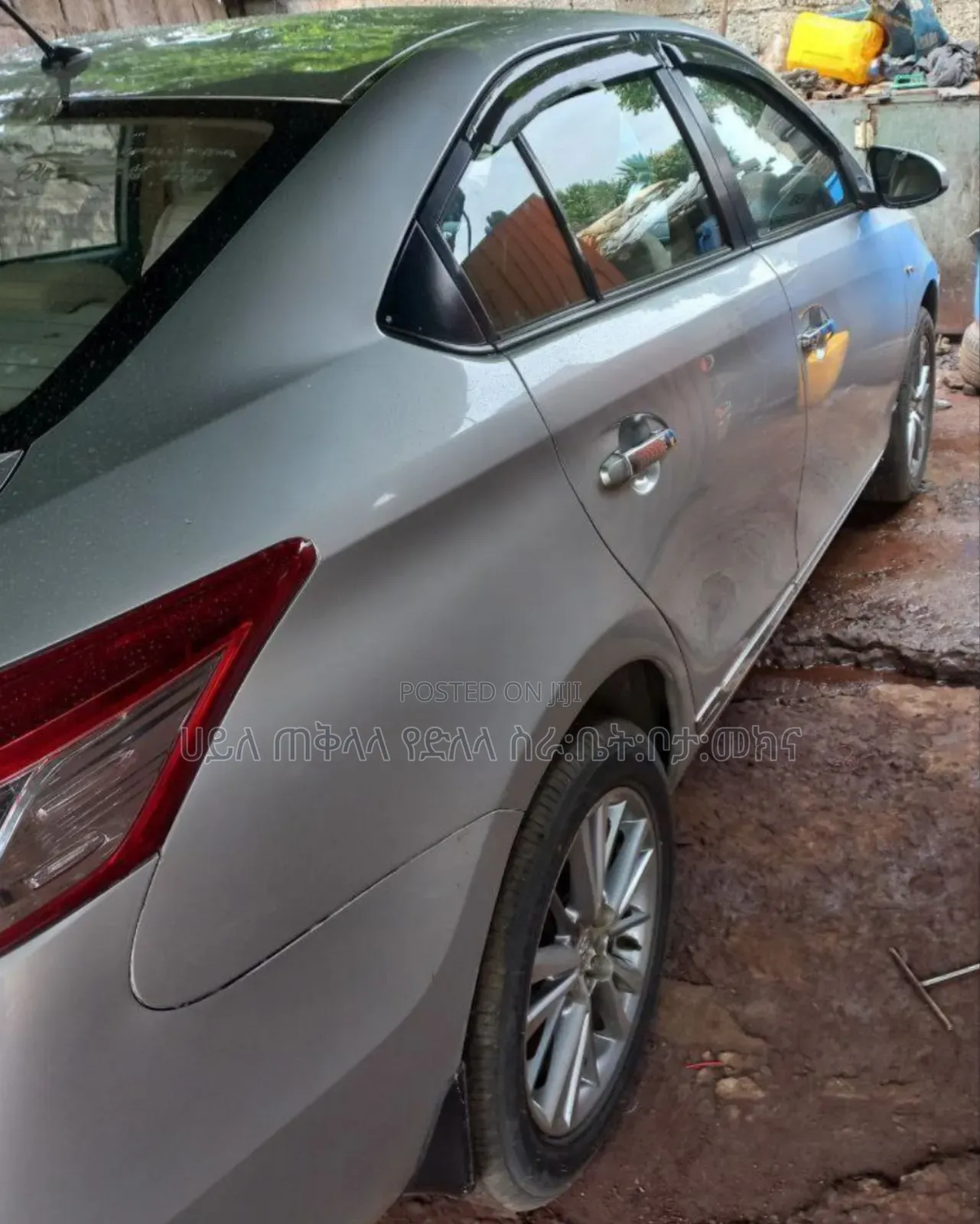 Toyota Yaris 2016 Silver