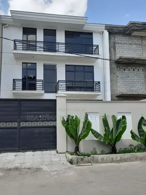 Furnished 10bdrm Townhouse/Terrace in አያት ዞን ኮምፋውንድ ውስጥ, Yeka for sale