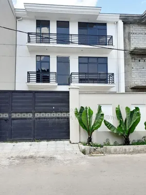 Furnished 10bdrm Townhouse/Terrace in አያት ዞን ኮምፋውንድ ውስጥ, Yeka for sale