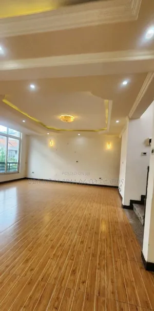 Furnished 5bdrm Townhouse/Terrace in አያት አካባቢ ኮምፋውንድ ውስጥ, Yeka for sale