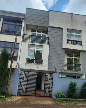 Furnished 5bdrm Townhouse/Terrace in አያት አካባቢ ኮምፋውንድ ውስጥ, Yeka for sale
