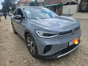 Photo - Volkswagen ID.4 2022 Silver