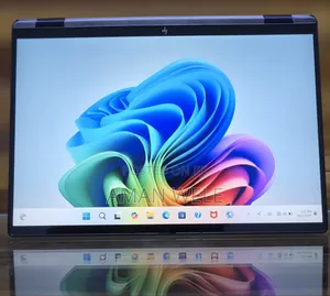 New Laptop HP OmniBook 5 Flip 16GB Intel Core Ultra 7 SSD 1T