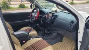 Toyota Hilux 2013 Ivory