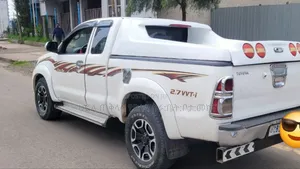 Toyota Hilux 2013 Ivory