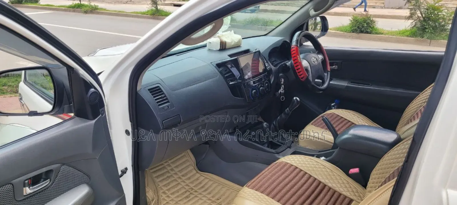 Toyota Hilux 2013 Ivory