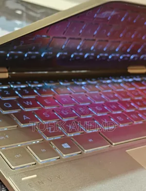 New Laptop HP Envy X360 8GB Intel Core I7 SSD 1T