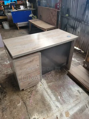 Photo - Manager Table