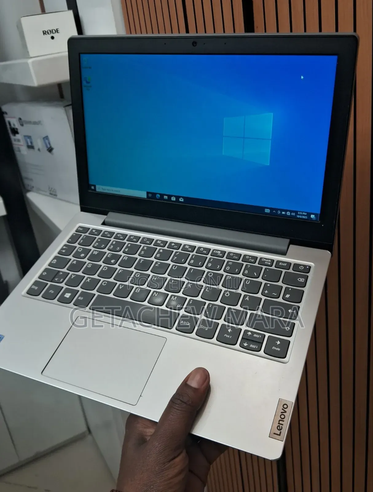 New Laptop Lenovo Ideapad 3 4GB Intel SSD 128GB