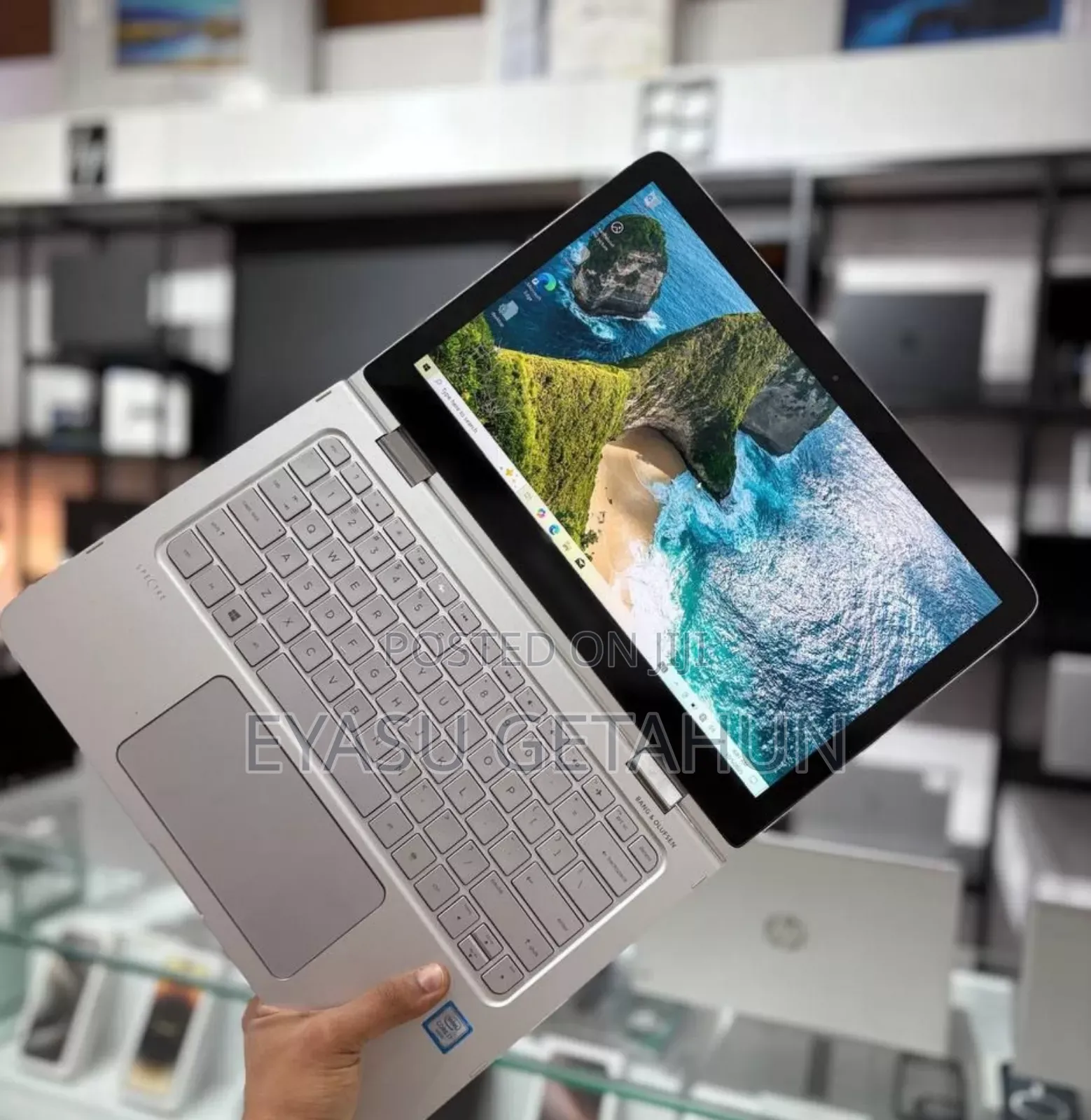 New Laptop HP Spectre X360 8GB Intel Core I7 SSD 512GB