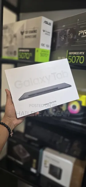 Photo - New Samsung Galaxy Tab S9 256 GB Black