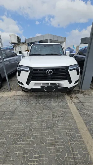 New Lexus GX 550h Hybrid AWD 2024 White