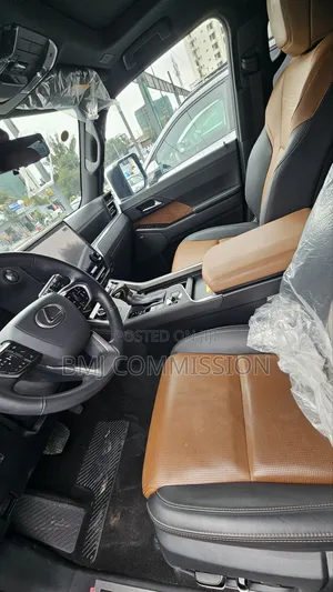 New Lexus GX 550h Hybrid AWD 2024 White