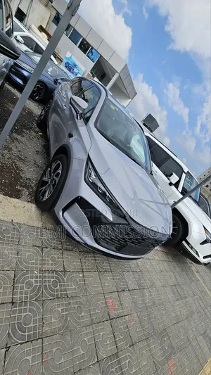 Photo - New BYD Tang DM-i 2025 Silver