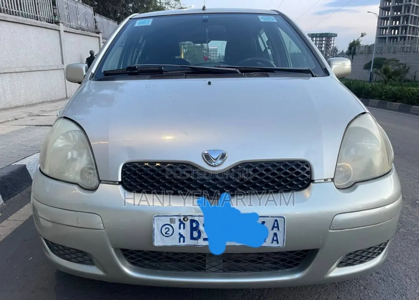 Toyota Vitz 2003 Silver