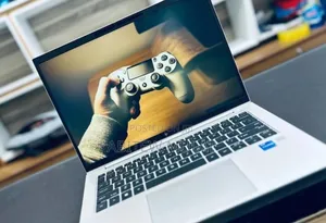 New Laptop HP EliteBook 830 16GB Intel Core I7 SSD 512GB