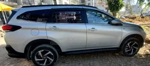 Toyota Rush 2023 Silver