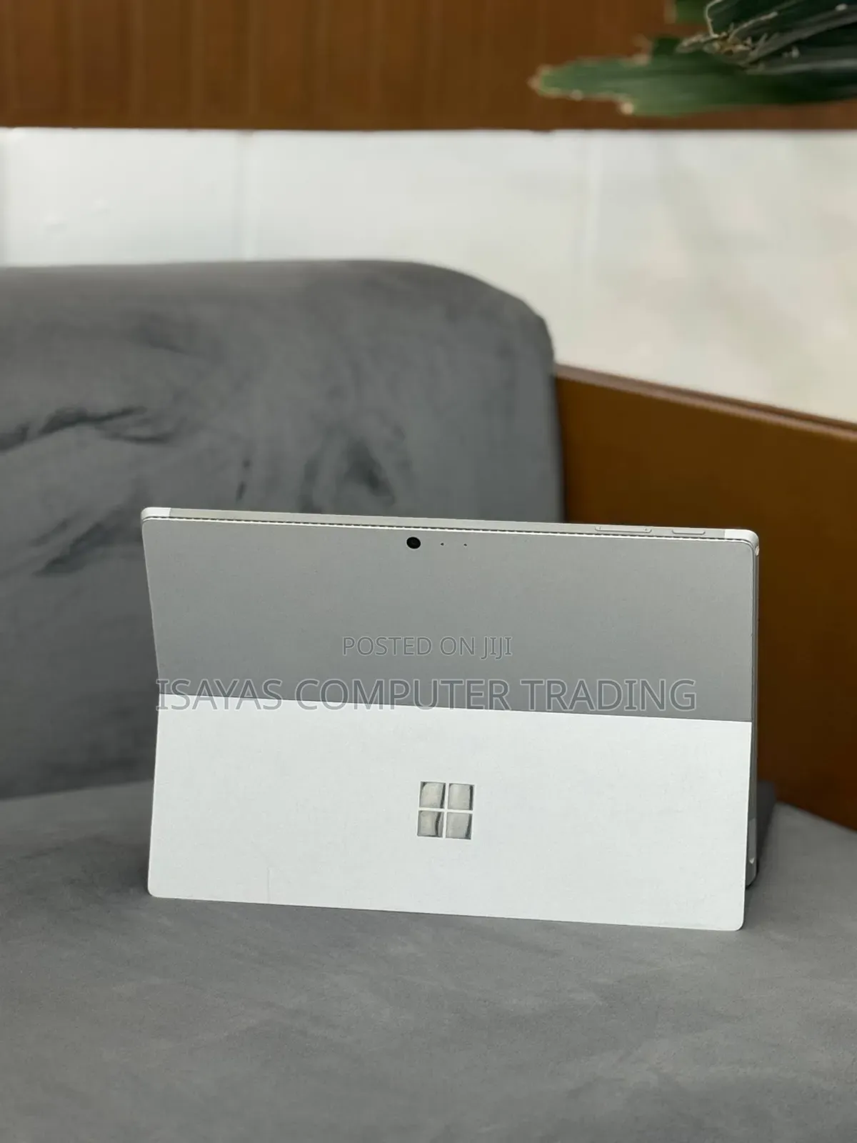 New Laptop Microsoft Surface 8GB Intel Core I5 SSD 256GB