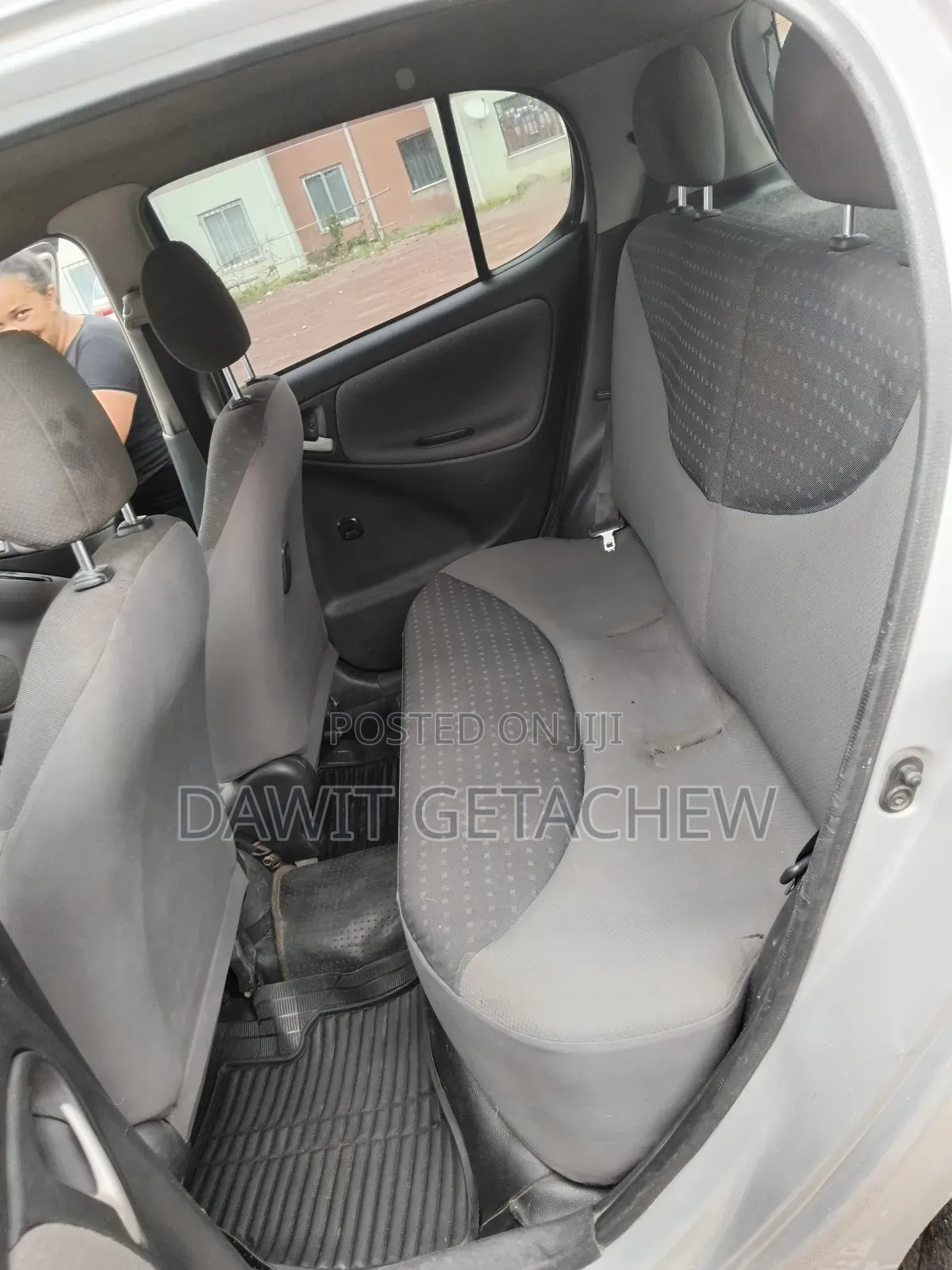 Toyota Vitz 1.3 FWD 5dr 2004 Silver