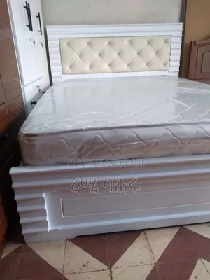 Photo - 150 Brand New Beddddd Its White