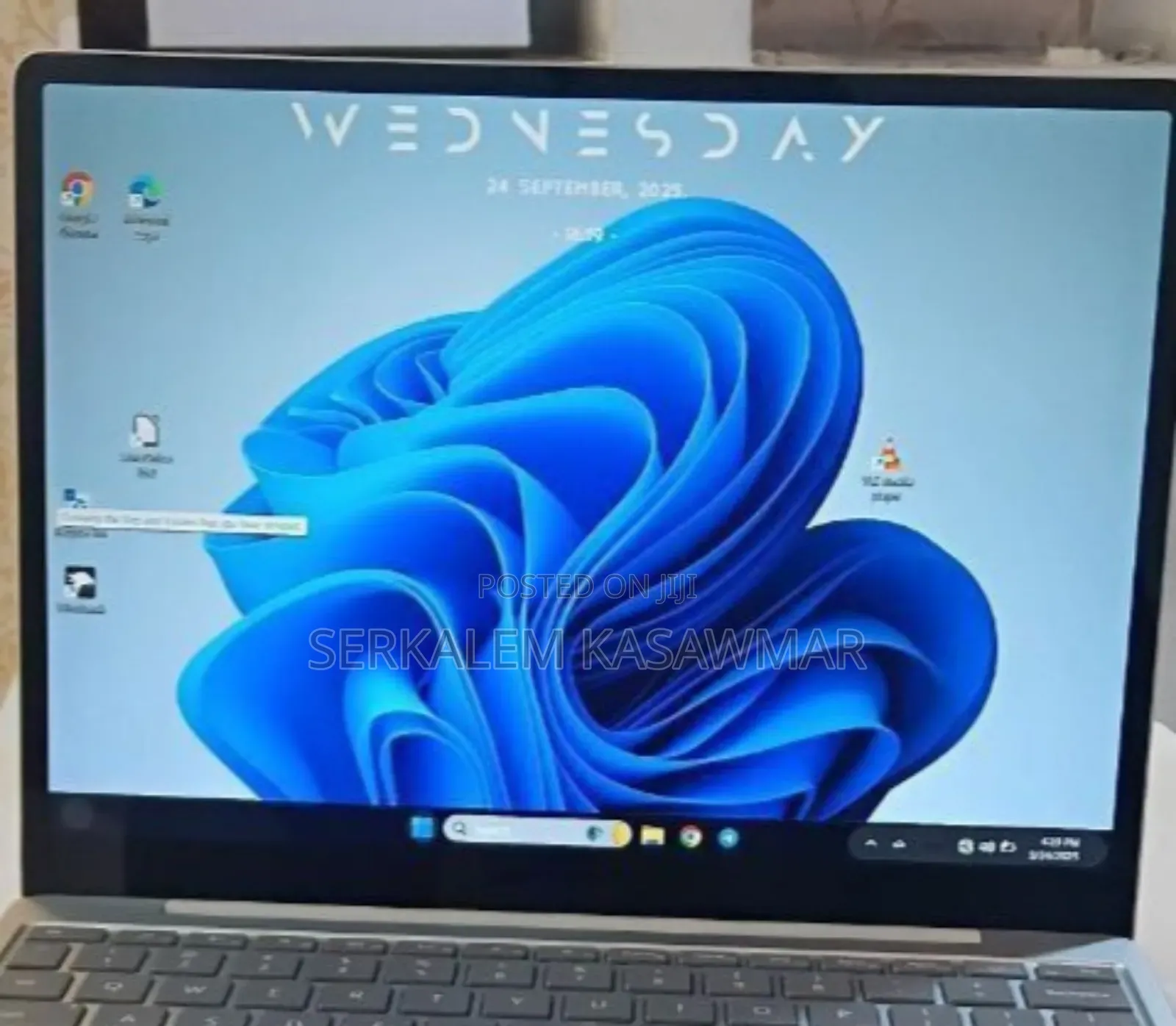 New Laptop Microsoft Surface 8GB Intel Core I5 SSD 128GB