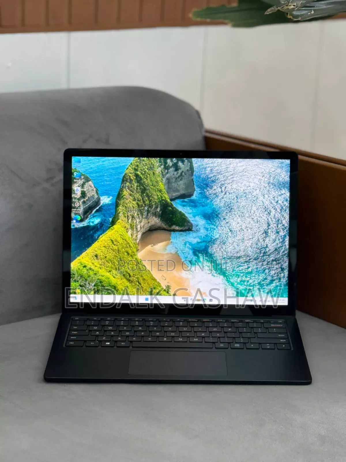 New Laptop Microsoft Surface 16GB Intel Core I7 SSD 256GB