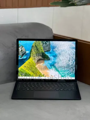 Photo - New Laptop Microsoft Surface 16GB Intel Core I7 SSD 256GB