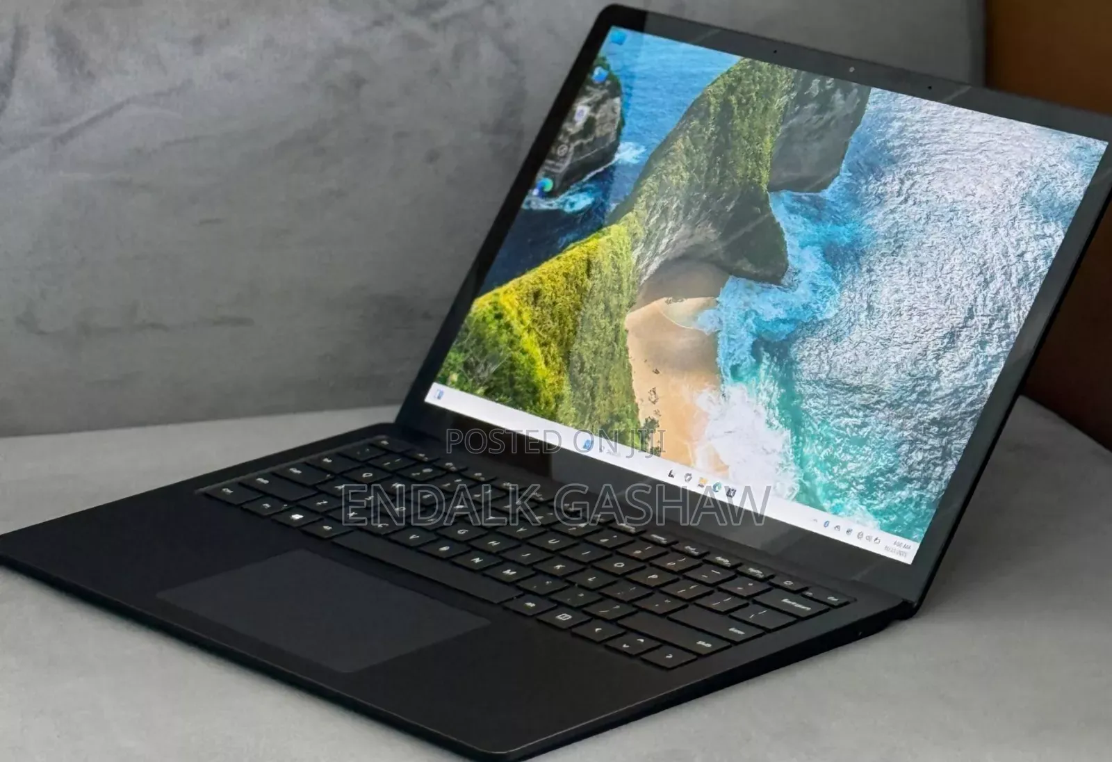 New Laptop Microsoft Surface 16GB Intel Core I7 SSD 256GB