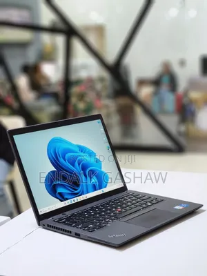 Photo - New Laptop Lenovo ThinkPad 13 16GB Intel Core I5 SSD 512GB