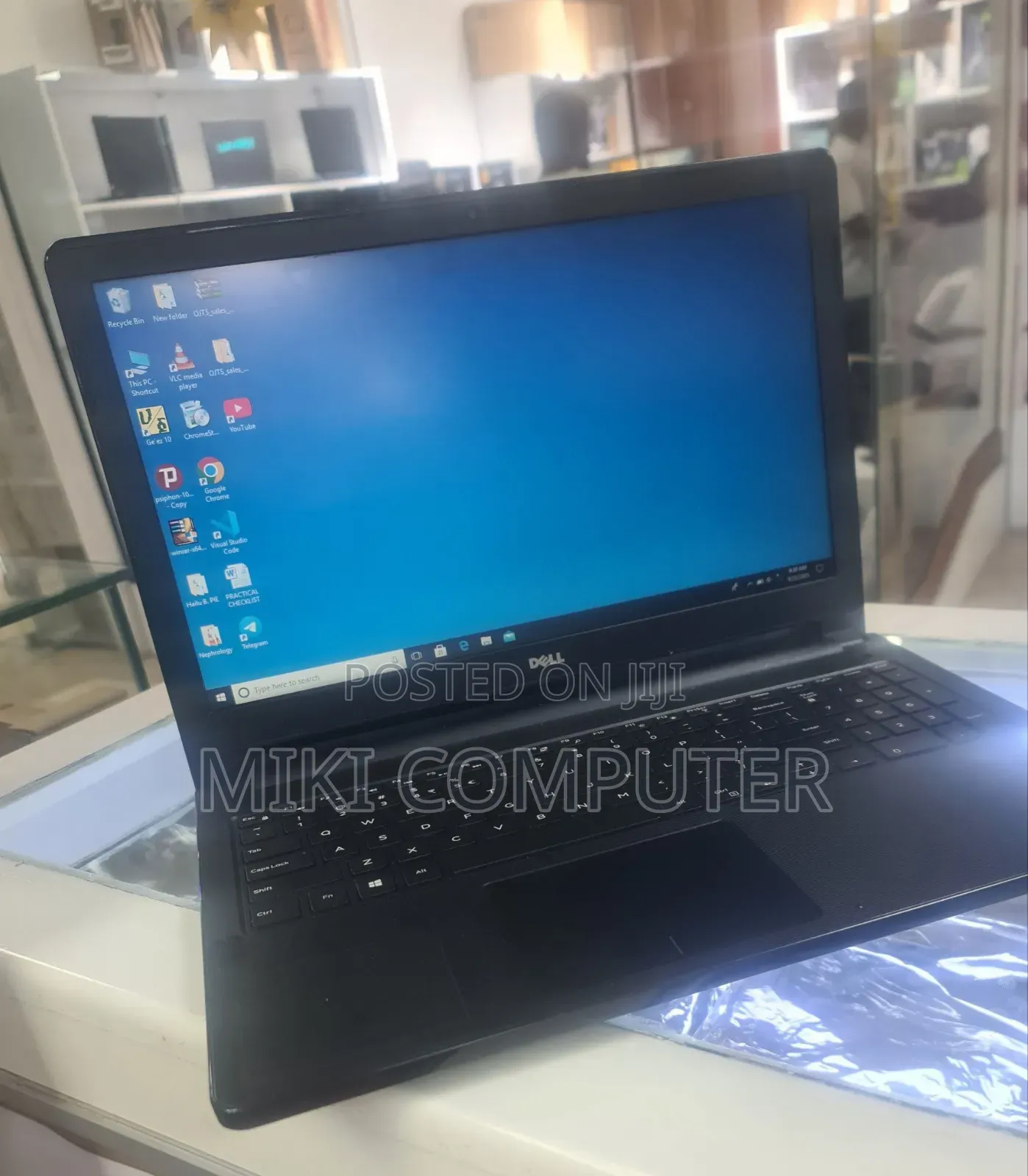 New Laptop Dell Vostro 1014 4GB Intel Core I5 HDD 1T