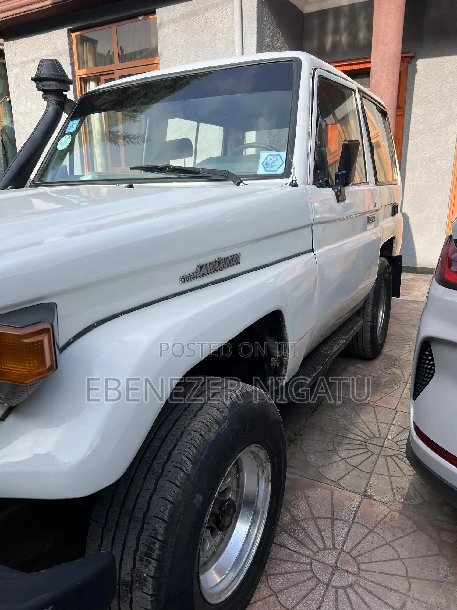 Toyota Land Cruiser 1992 White
