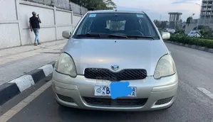 Toyota Vitz 2003 Silver