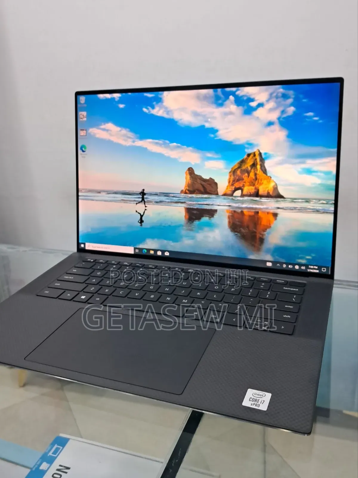 New Laptop Dell Precision 5540 16GB Intel Core I7 SSD 512GB